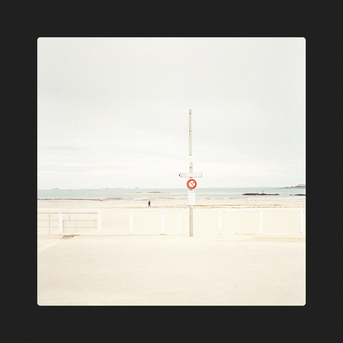 Blue Ghost — Daou (2025)